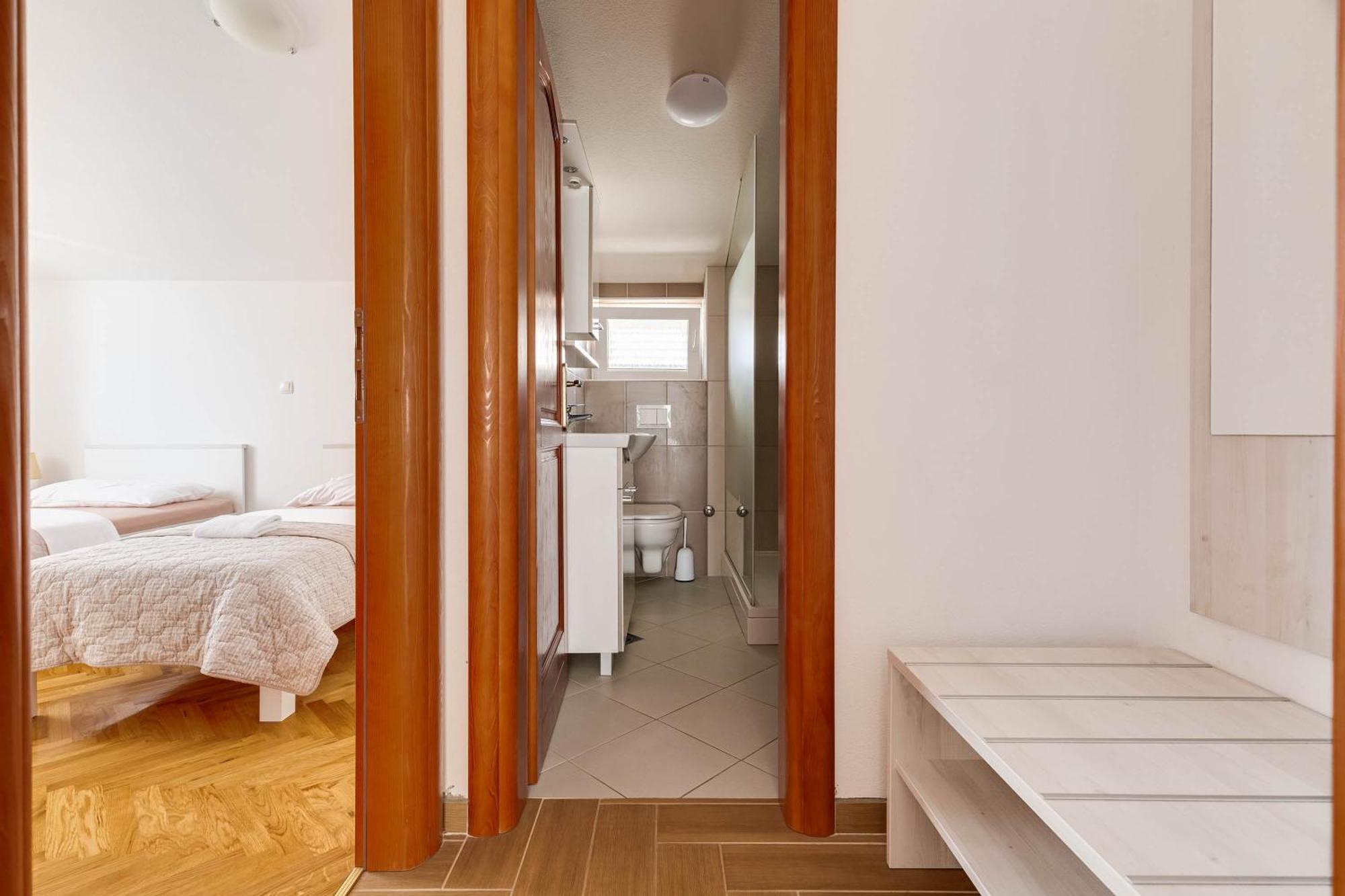 Apartmani Pocrnic Pakoštane Esterno foto