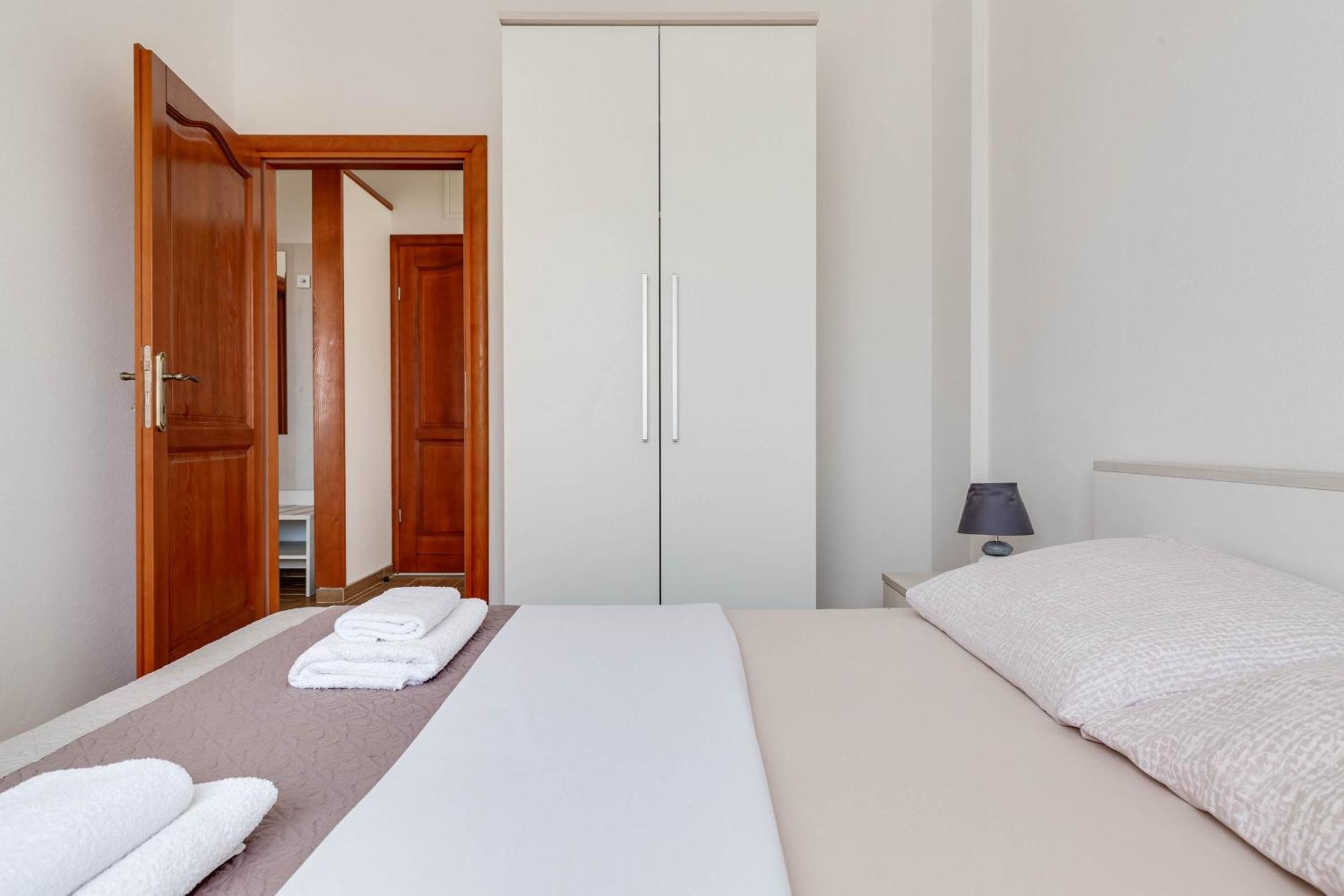 Apartmani Pocrnic Pakoštane Esterno foto