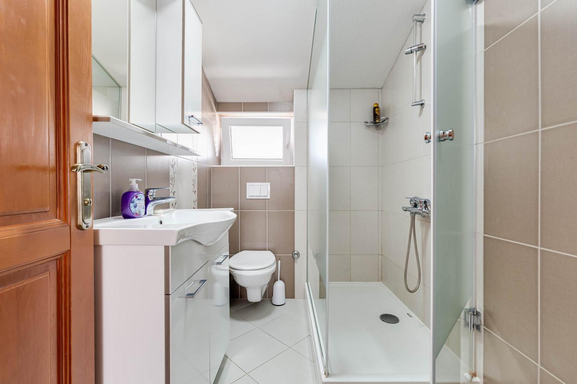 Apartmani Pocrnic Pakoštane Esterno foto