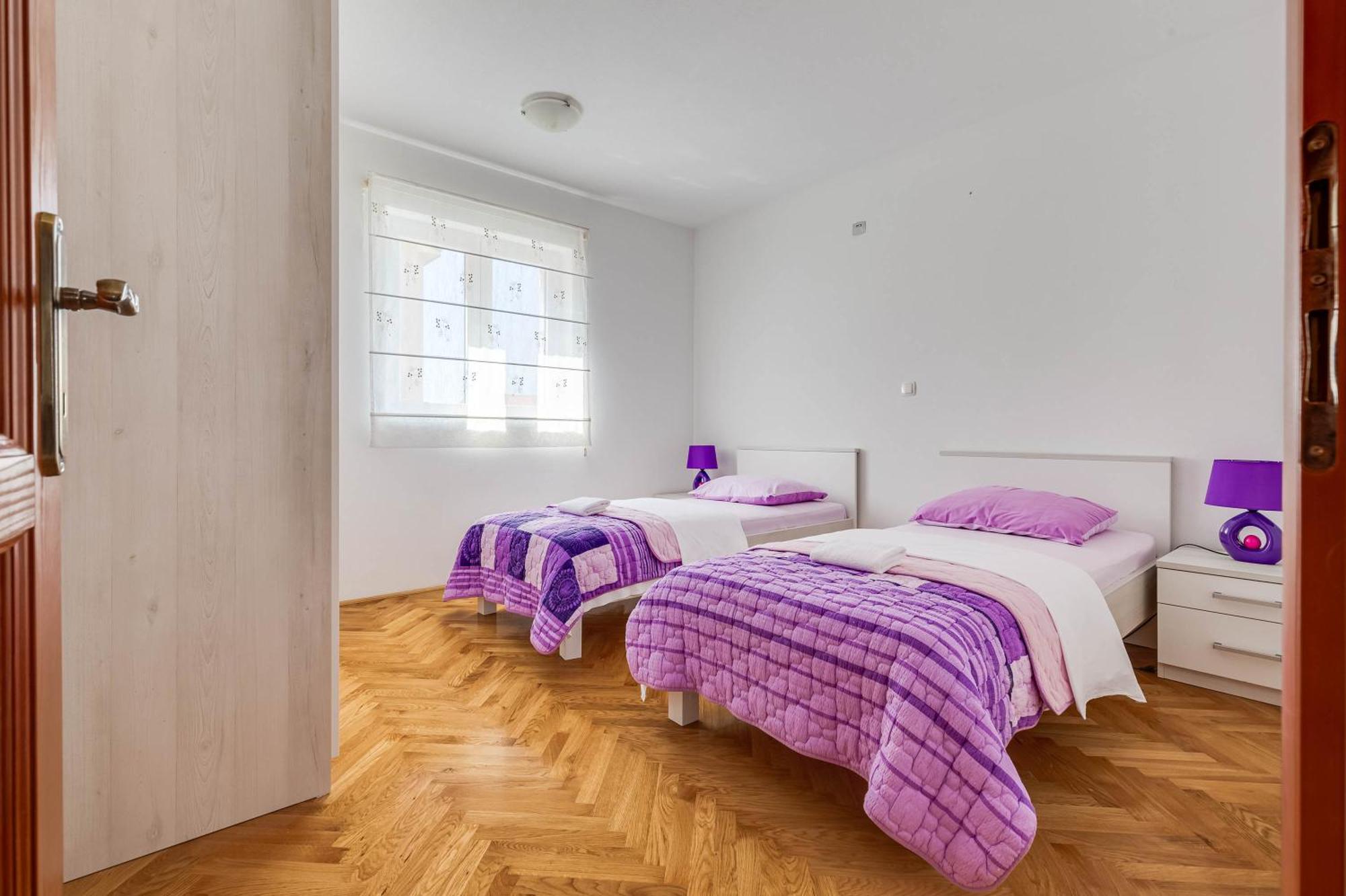 Apartmani Pocrnic Pakoštane Esterno foto