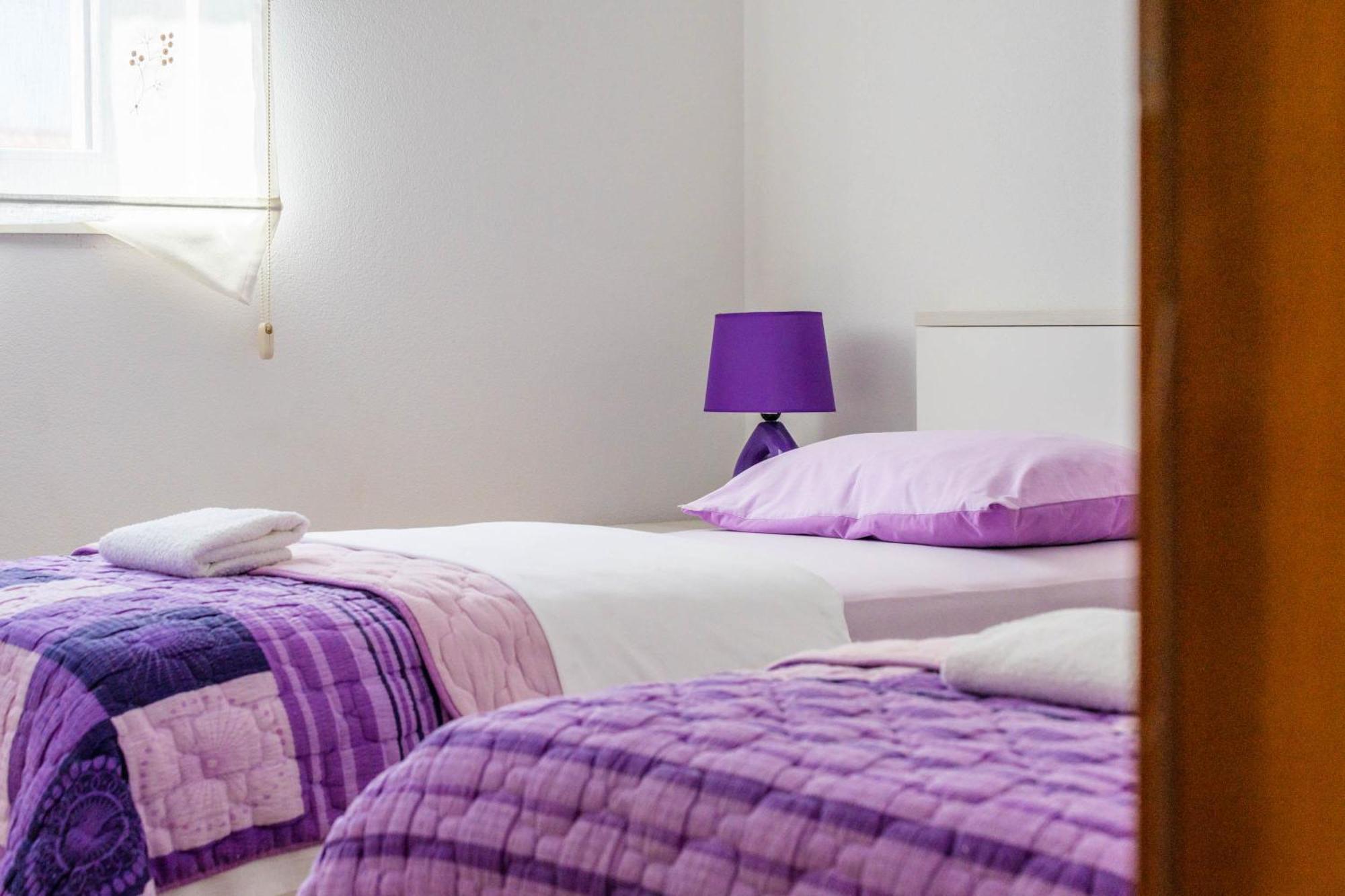 Apartmani Pocrnic Pakoštane Esterno foto